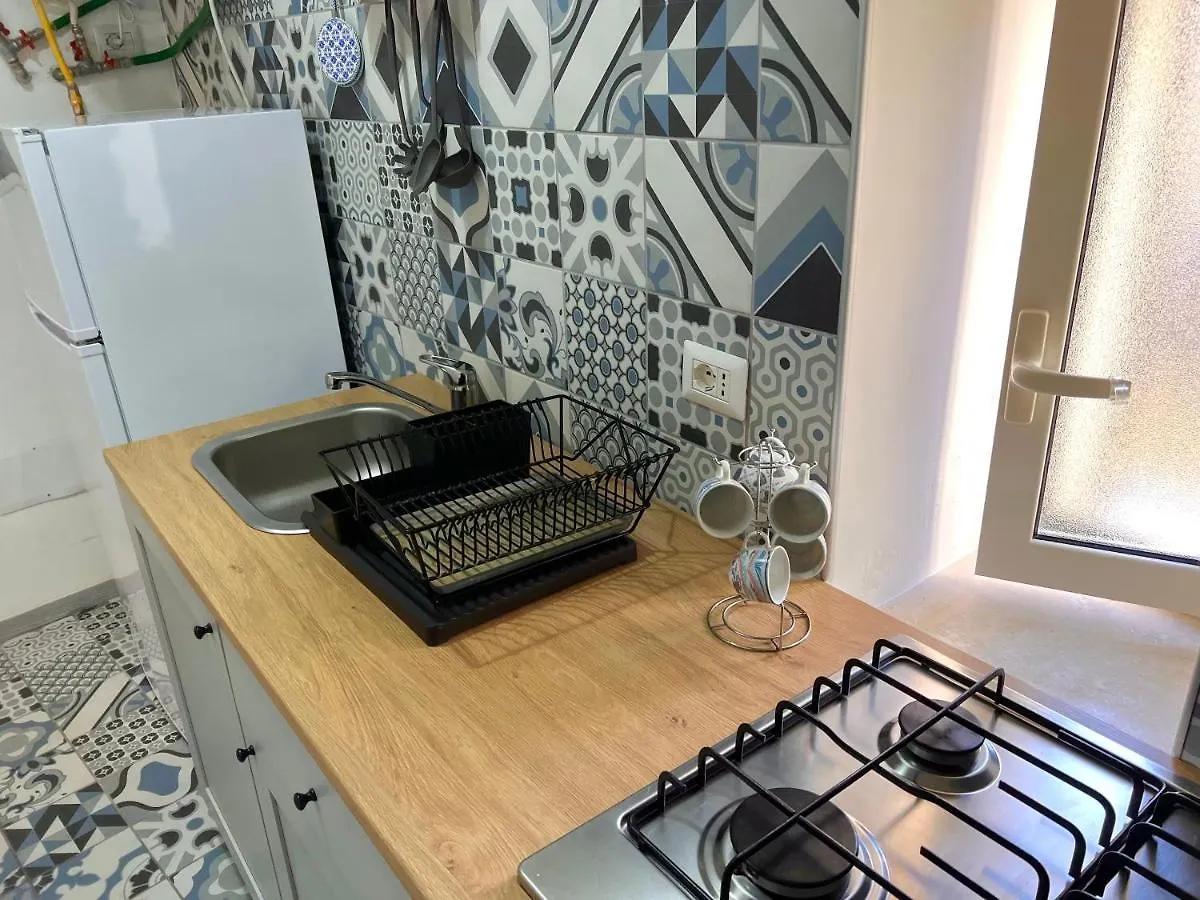 Vico Longo 25 - Ensuit Flat In The Heart Of Naples