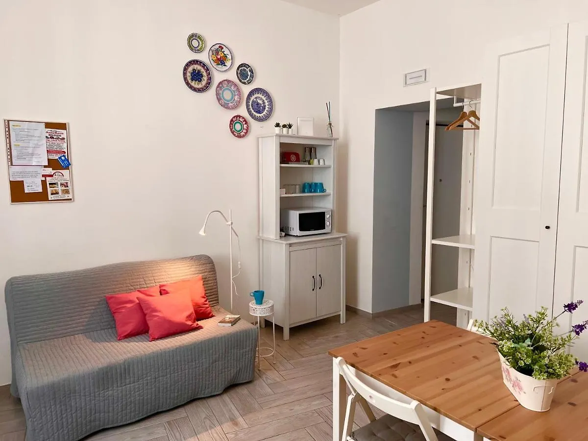 Vico Longo 25 - Ensuit Flat In The Heart Of Naples Appartement