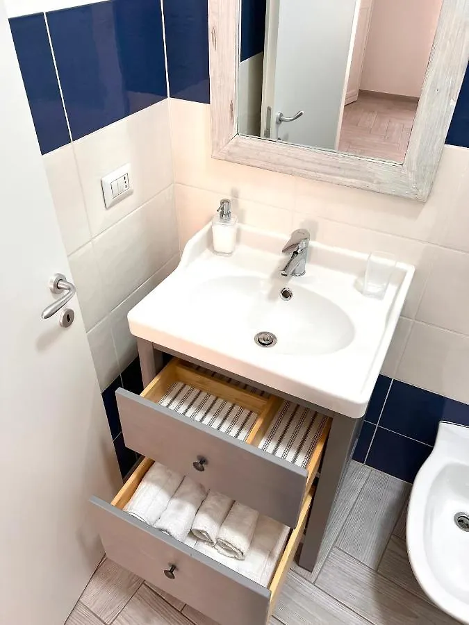 Apartment Vico Longo 25 - Ensuit Flat In The Heart Of Naples