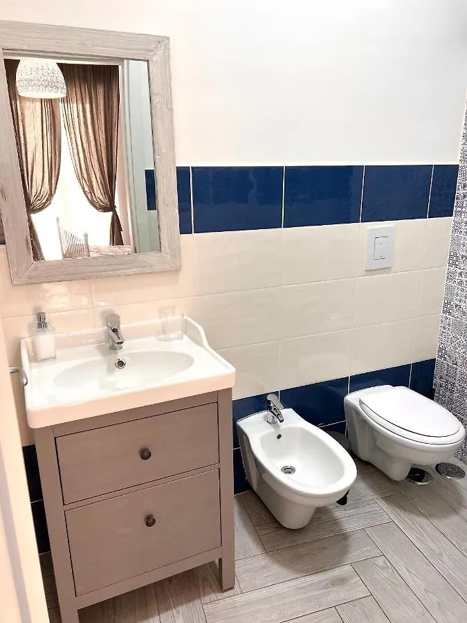 Vico Longo 25 - Ensuit Flat In The Heart Of Naples Apartment