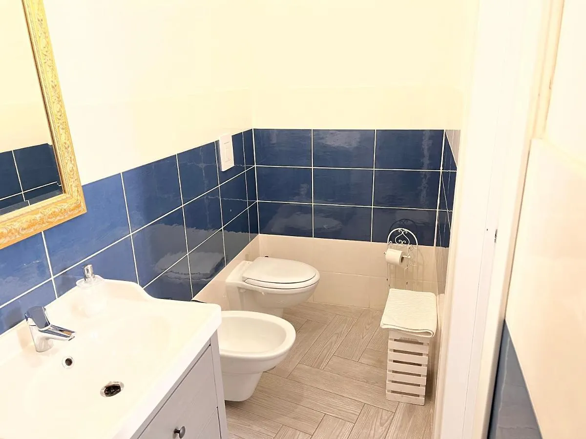 Vico Longo 25 - Ensuit Flat In The Heart Of Naples Apartment