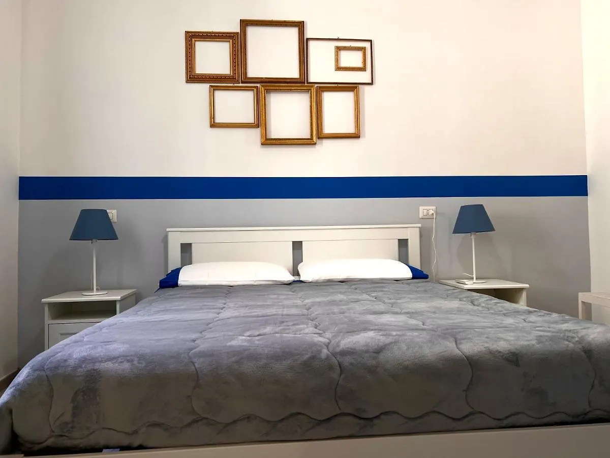 Apartment Vico Longo 25 - Ensuit Flat In The Heart Of Naples